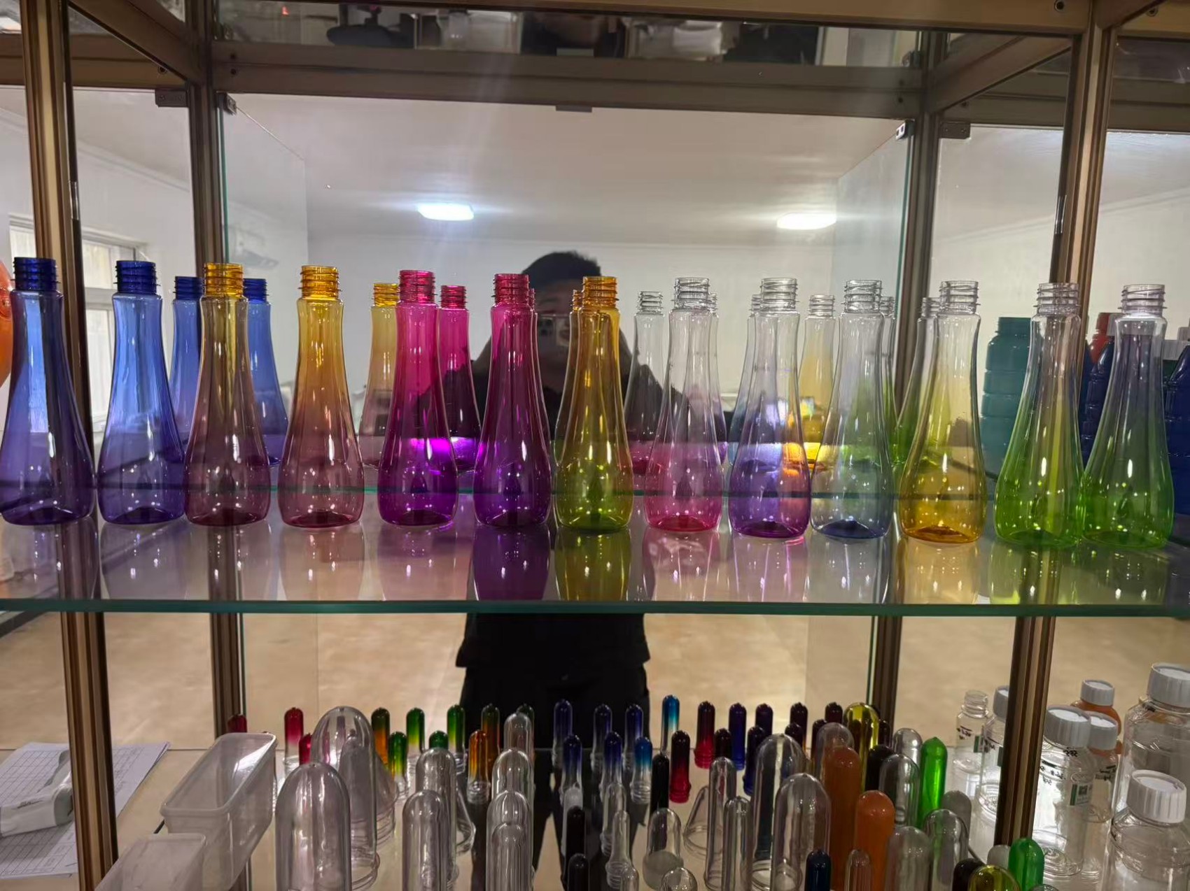 PET two-color gradient preform