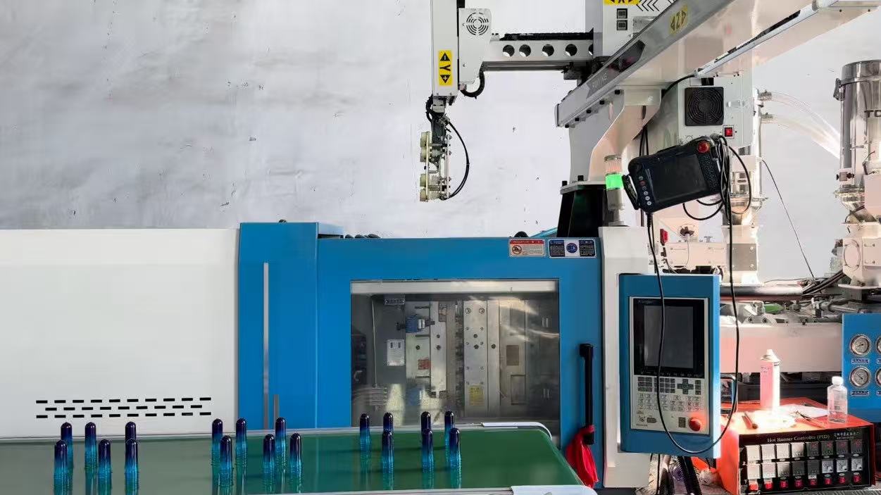 Two-color PET preform mold